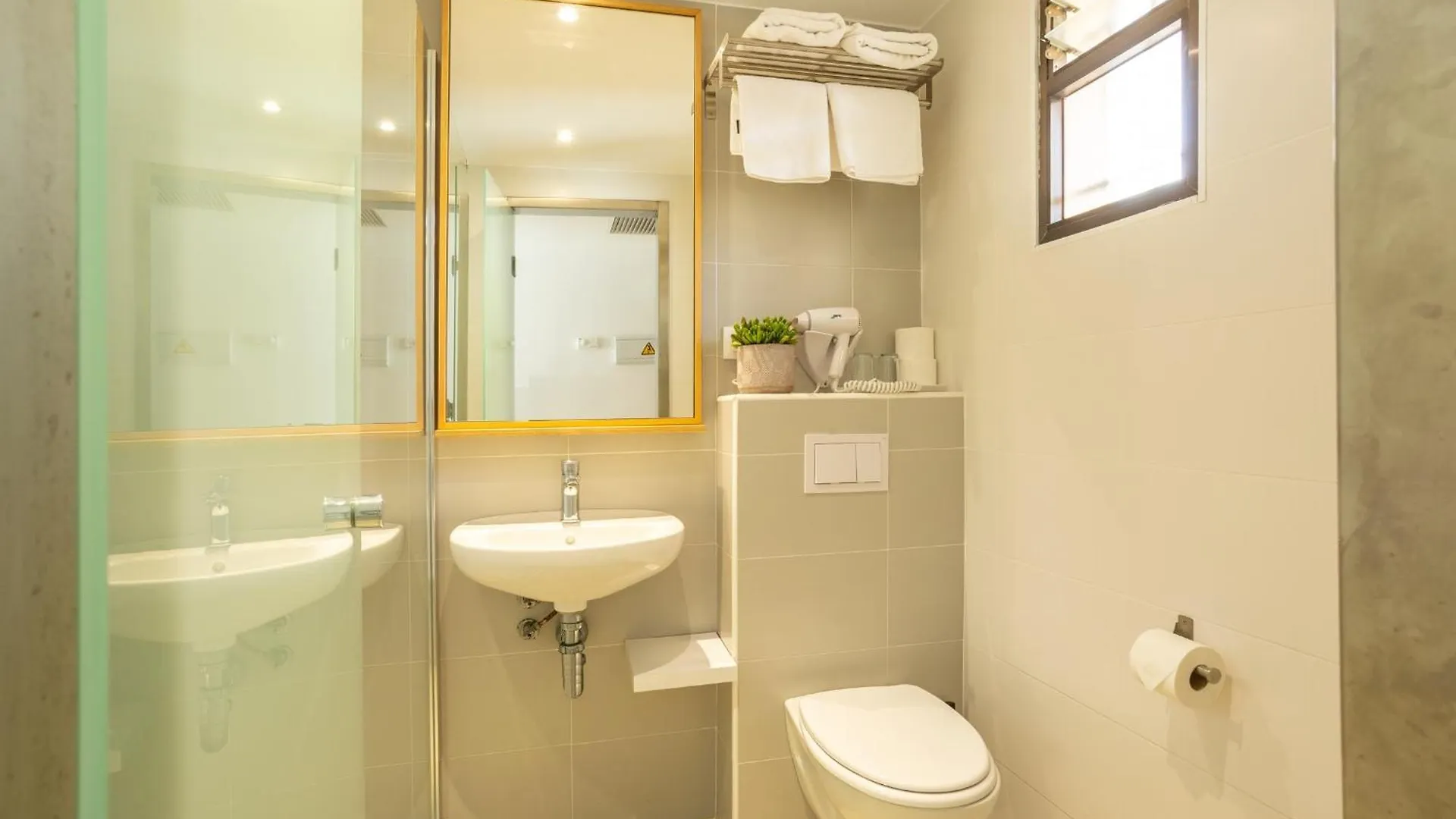 Flor Los Almendros Apartamentos باغيرا إسبانيا
