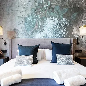 https://habitat-apartments-lauria.topbarcelonahotels.com